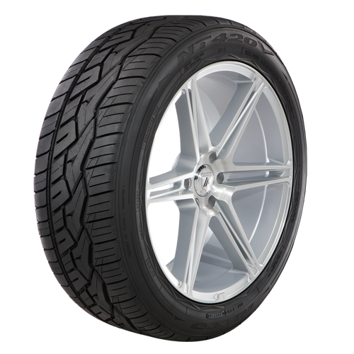 Get the Nitto NT420V 275/60R20 Tires - 460-A-A Treadwear, 116 H Rating!